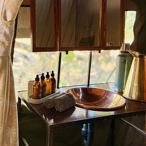 Golden Africa Safaris - Luxury Roving Tent (14)